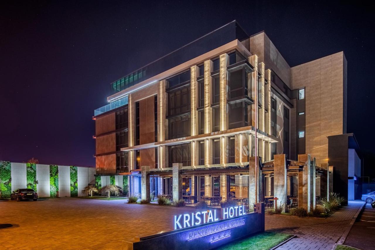 Hotel Kristal Focşani Esterno foto